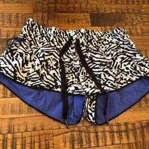 Lululemon. Size 4. Reversible board “swim” shorts